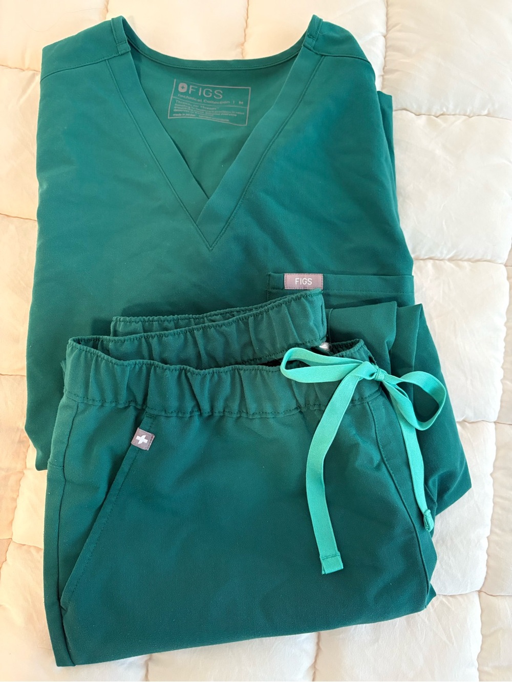 FIGS Women's Set